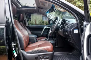Toyota Land Cruiser Prado 2017 Black
