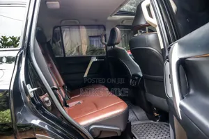 Toyota Land Cruiser Prado 2017 Black