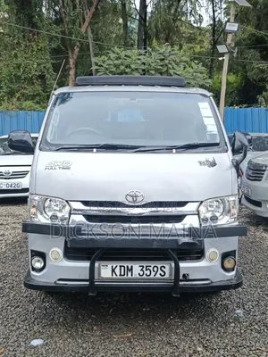 Toyota HiAce 2016 Silver