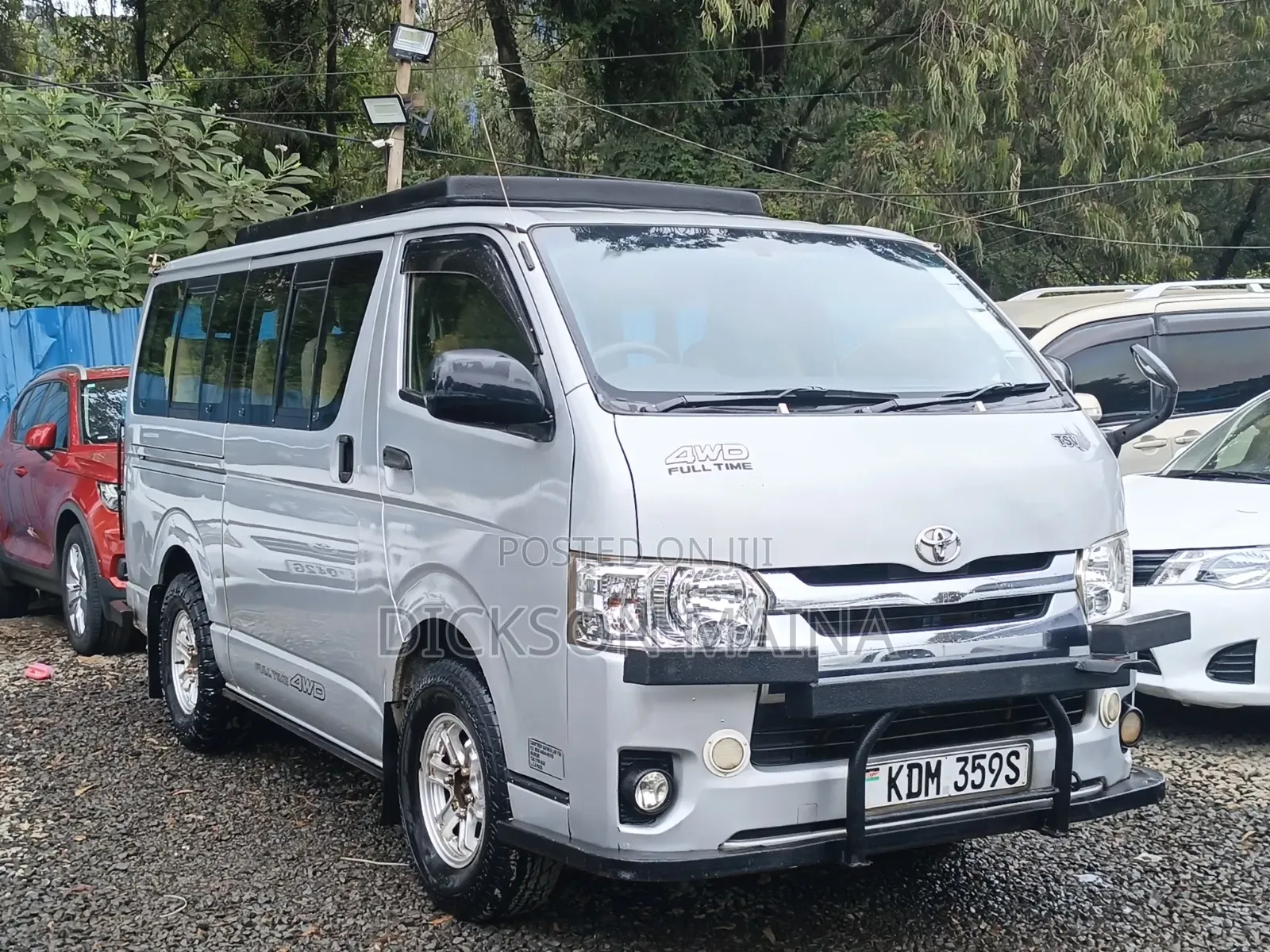 Toyota HiAce 2016 Silver