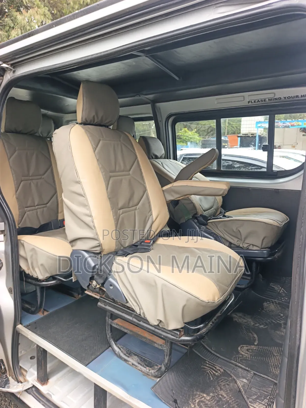 Toyota HiAce 2016 Silver