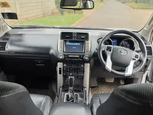 Toyota Land Cruiser Prado 2012 Silver