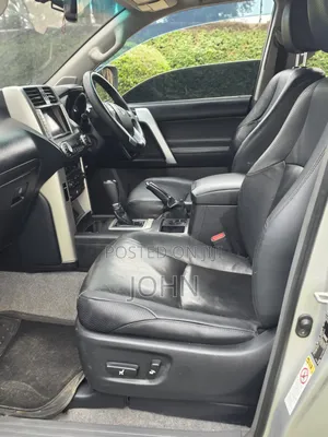 Toyota Land Cruiser Prado 2012 Silver