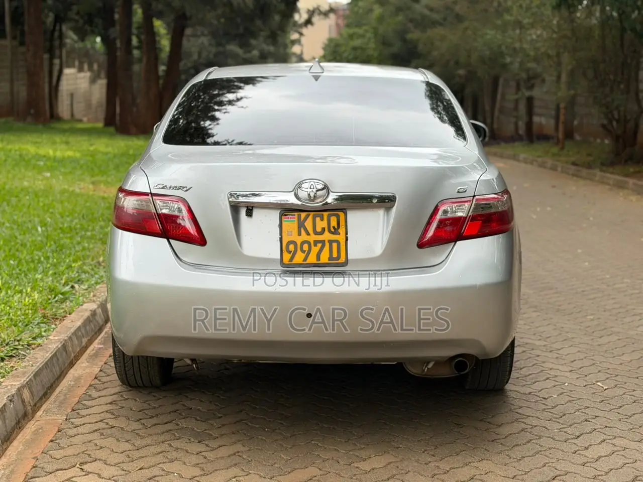 Toyota Camry 2011 Silver