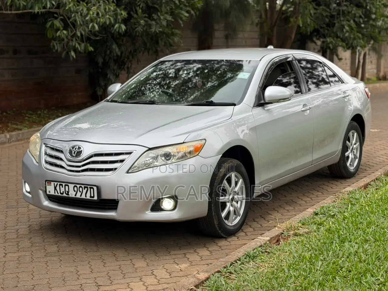 Toyota Camry 2011 Silver