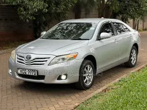 Toyota Camry 2011 Silver