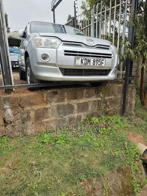 Toyota Succeed SV Premium 2016 Silver