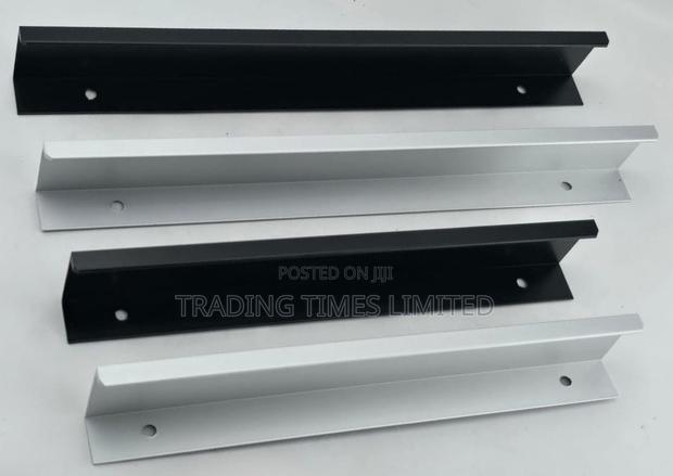 192 Mm Drawers Handle 3902 Series - main view