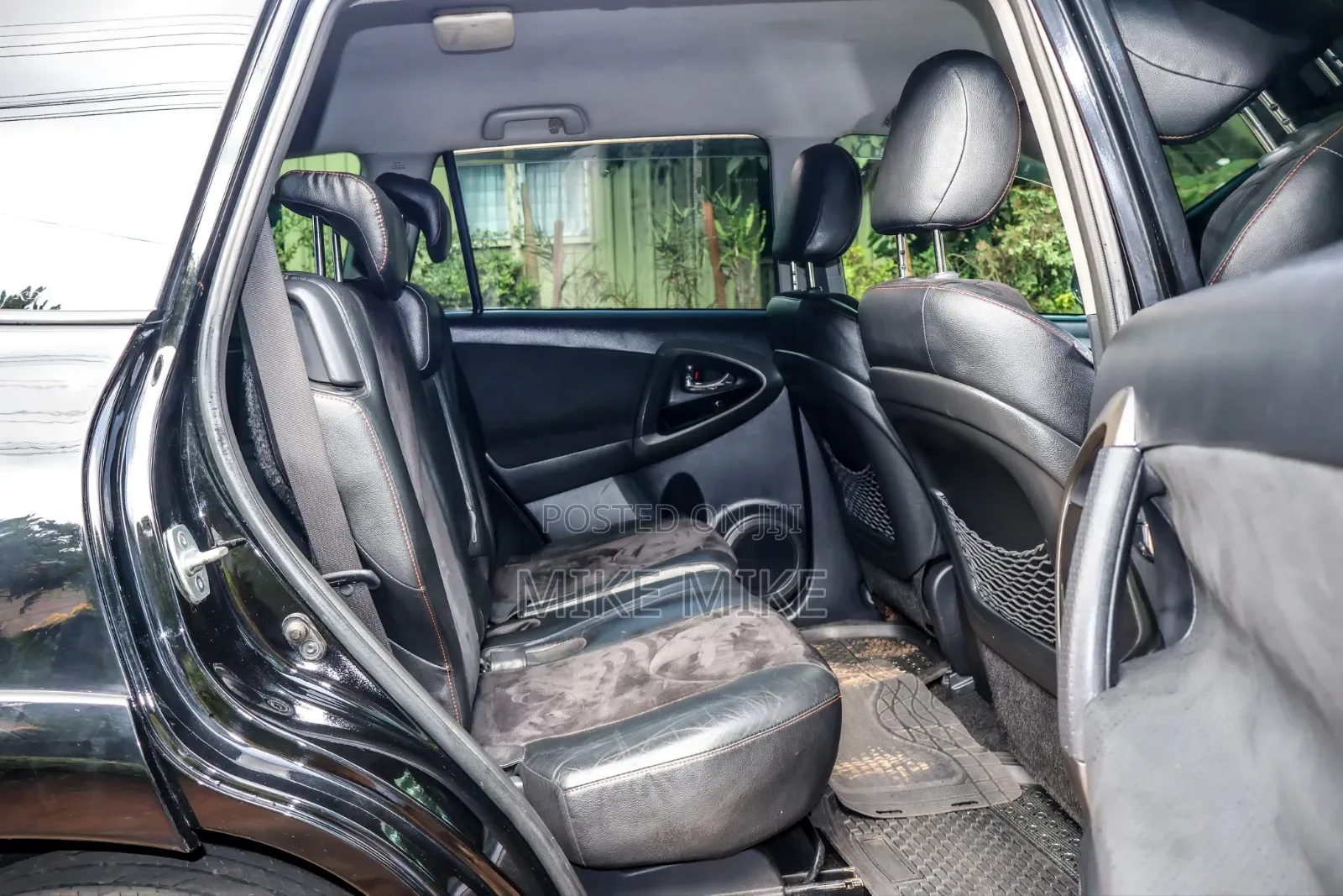 Toyota Vanguard 2013 Black