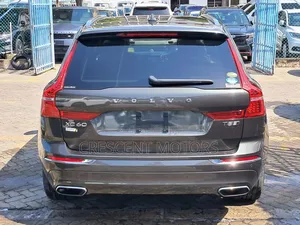 Volvo XC40 2019 Gray