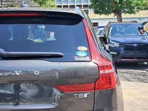 Volvo XC40 2019 Gray