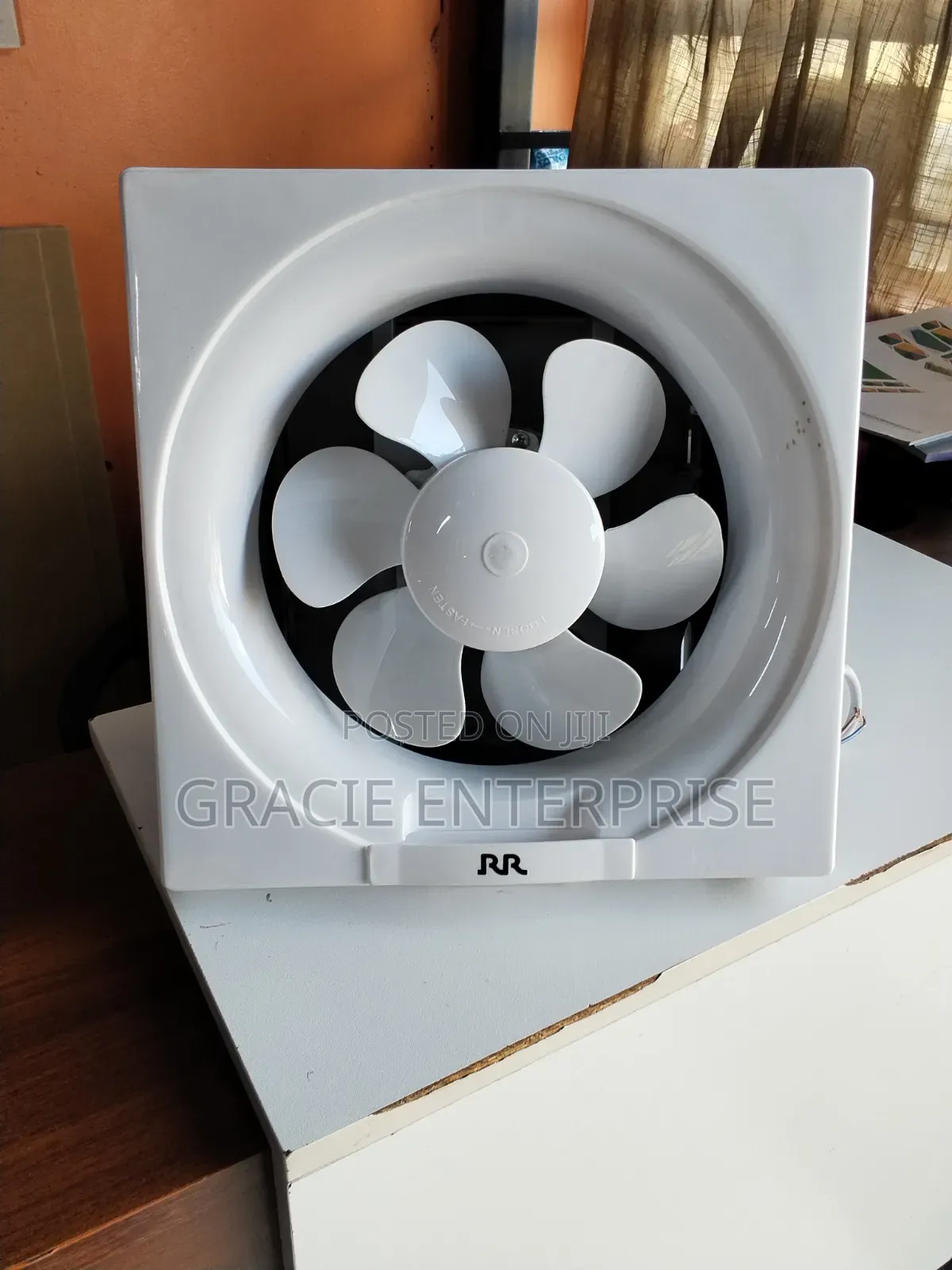 Rr Exhaust Fan 6"