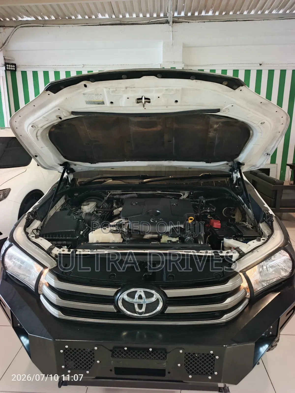 Toyota Hilux 2019 White