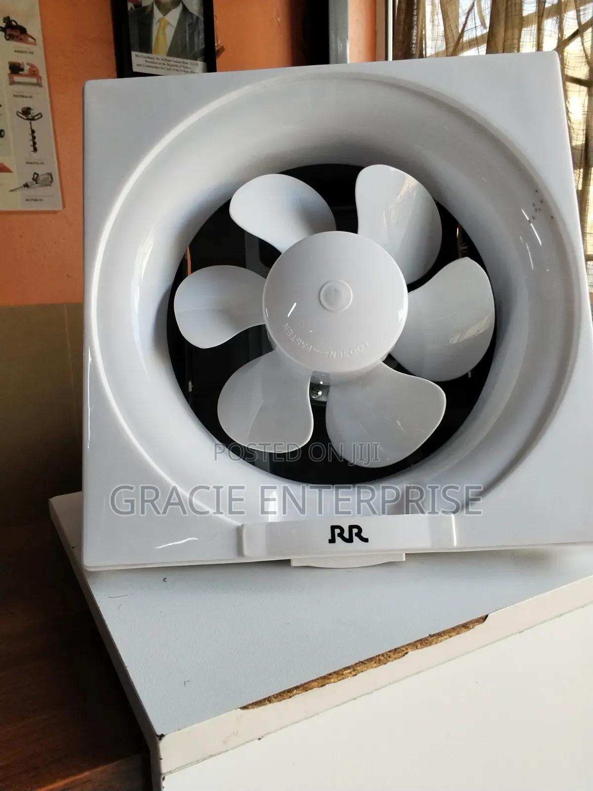 Rr India Window-Mounted Exhaust Fan 6"