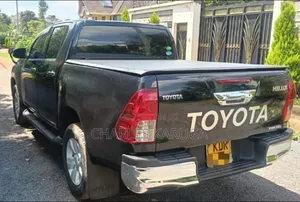 Toyota Hilux 2018 Black