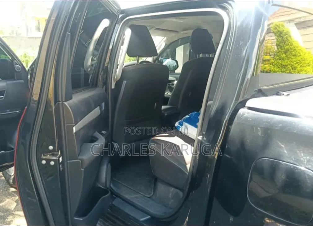 Toyota Hilux 2018 Black