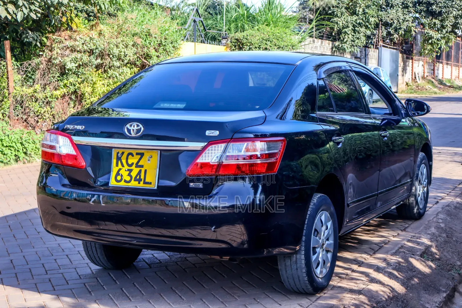 Toyota Premio 1.8 FWD 2013 Black