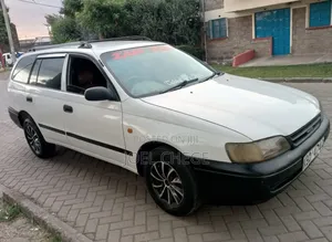 Toyota Caldina 2000 White