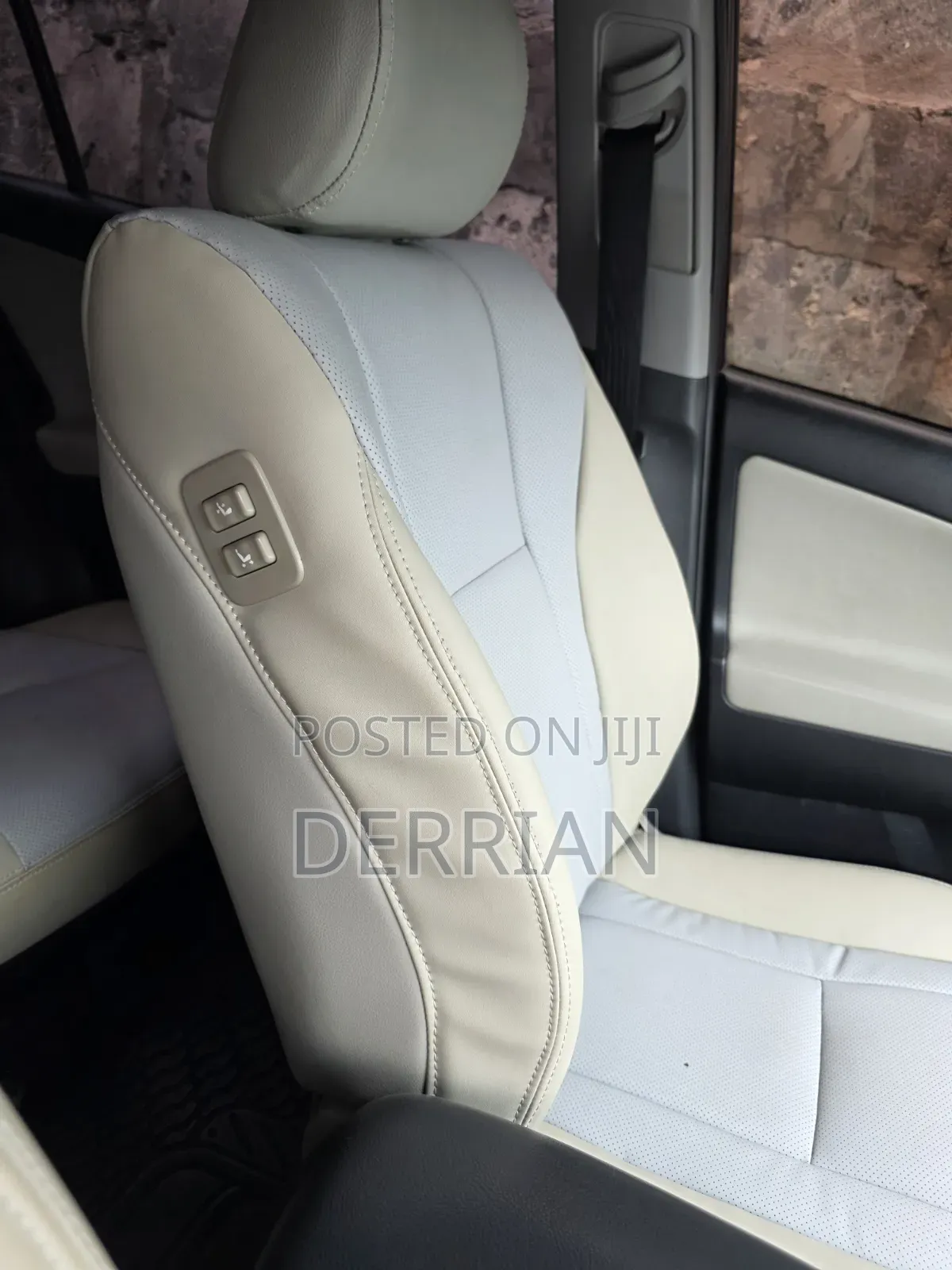 Toyota RAV4 2012 Maroon