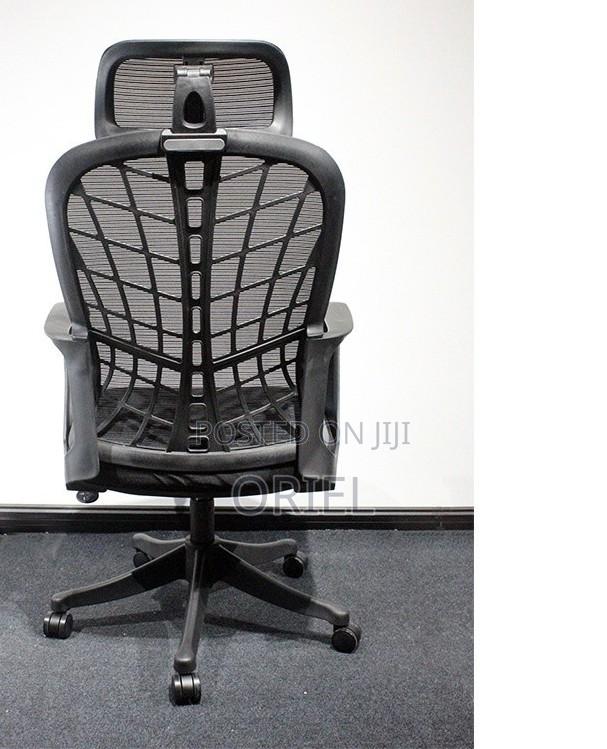 Office Chair : Mesh Back Executive Office Chair Ergonomic Design - thumbnail 3