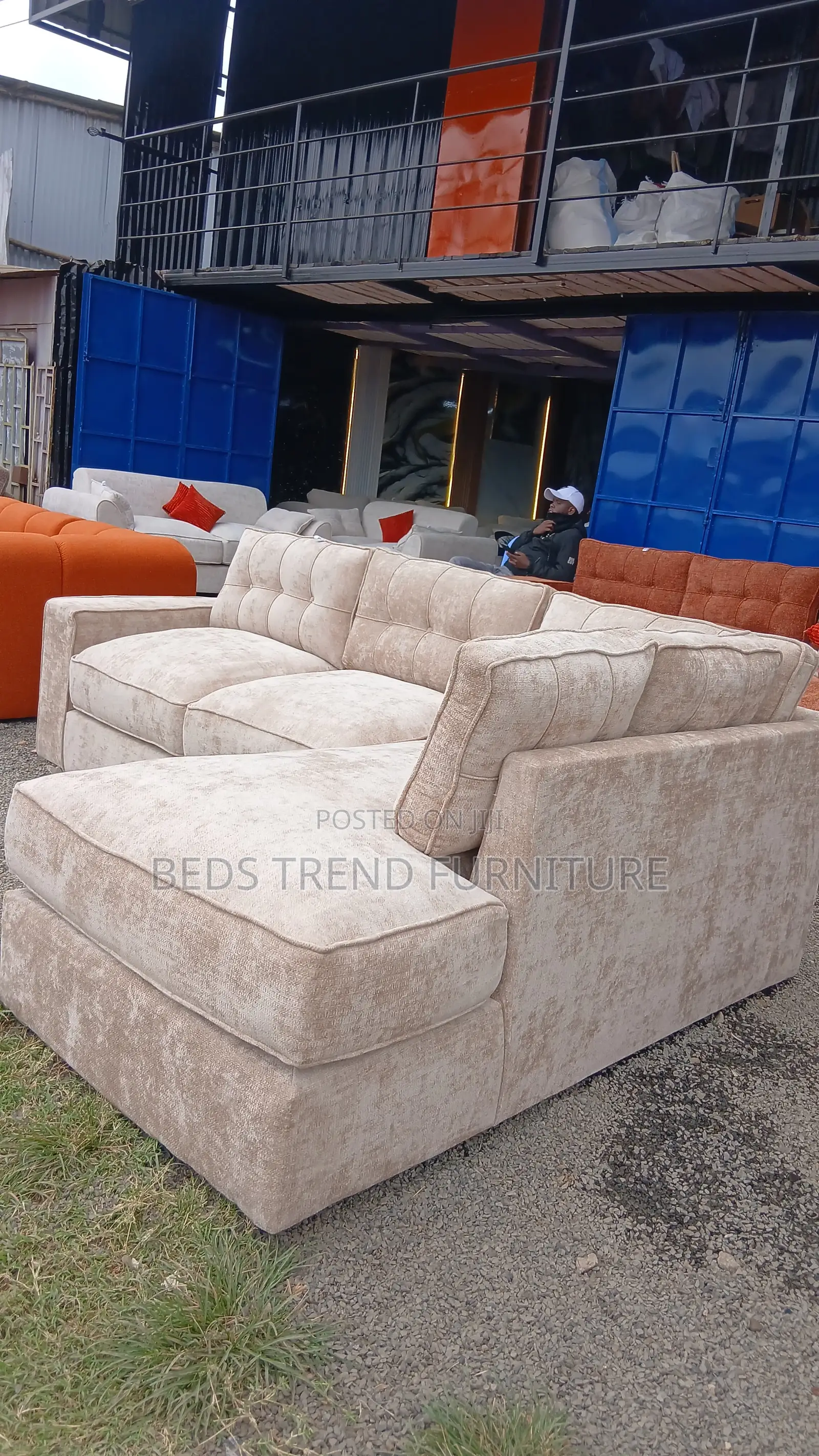 6 Seater L Seat – Tufted Back Beige Upholstery