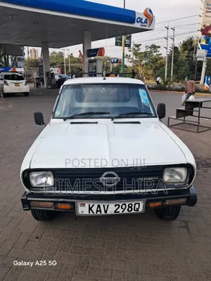 Nissan 1400 2005 White