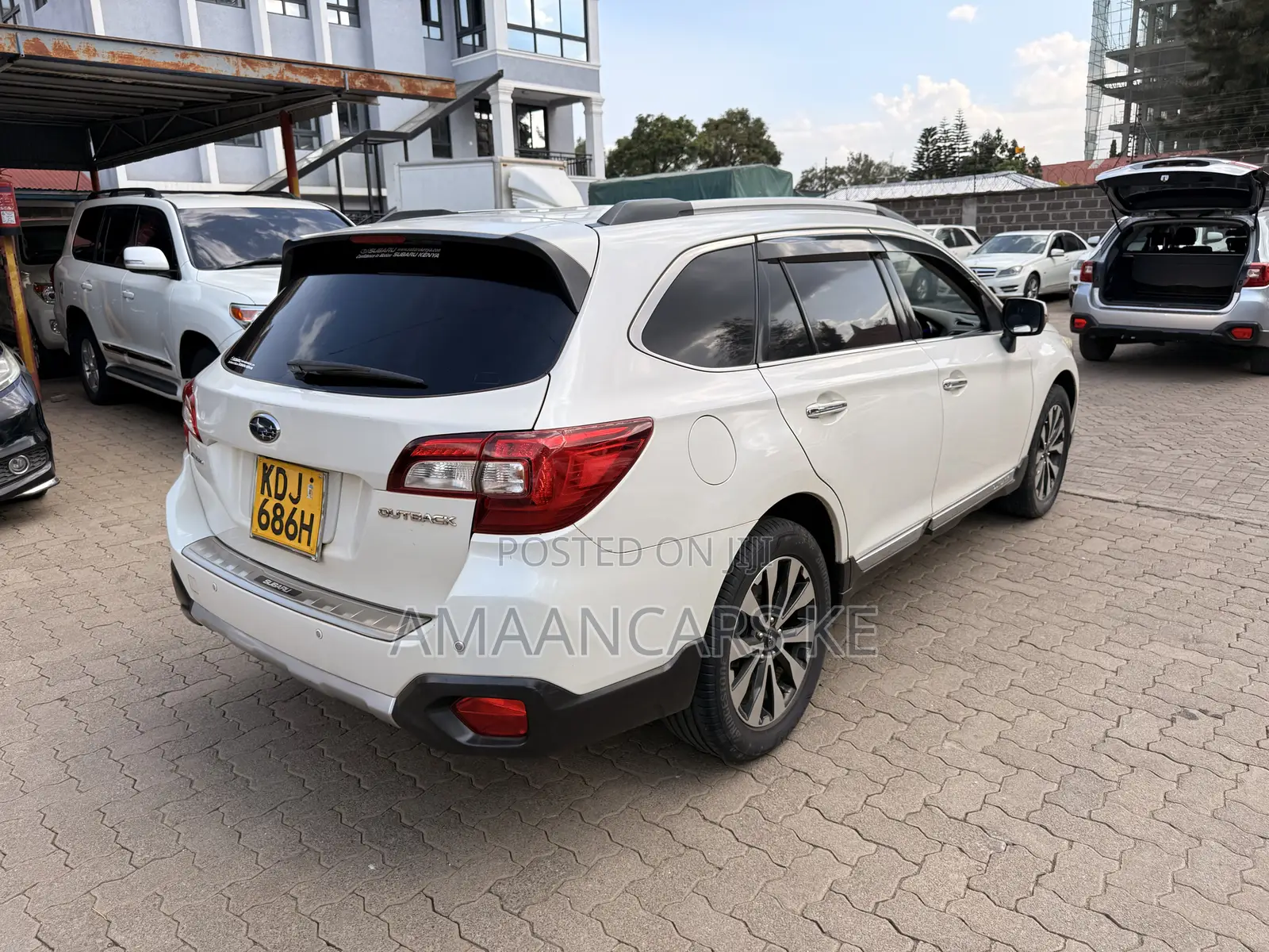 Subaru Outback 2.5i Premium 4dr Wagon AWD (2.5L 4cyl CVT) 2015 White