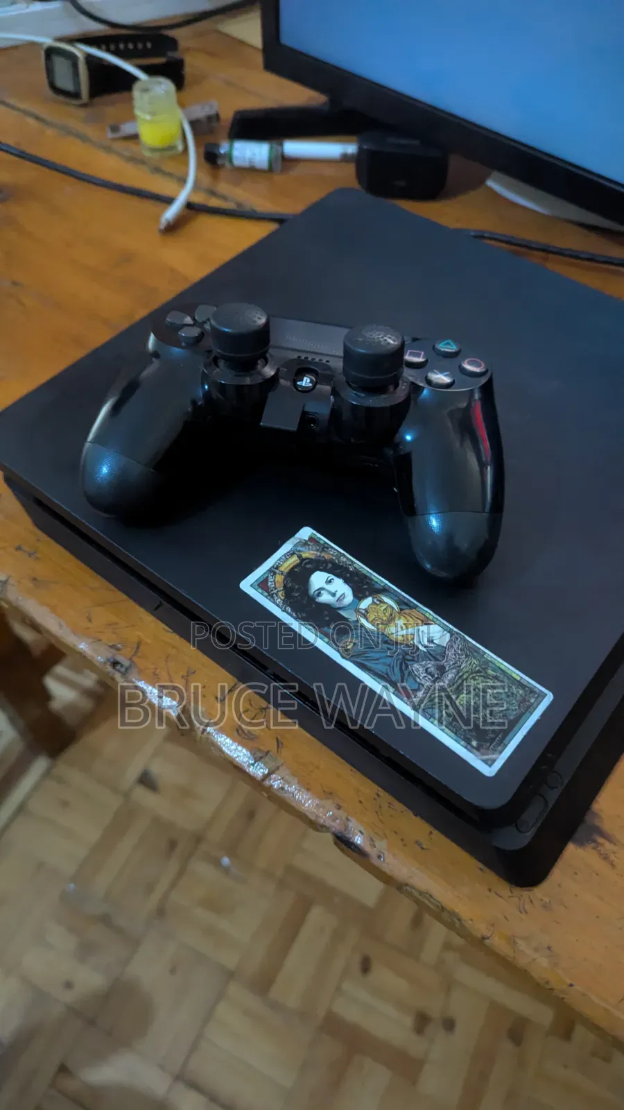 Used Ps4 500gb and 1 Controller