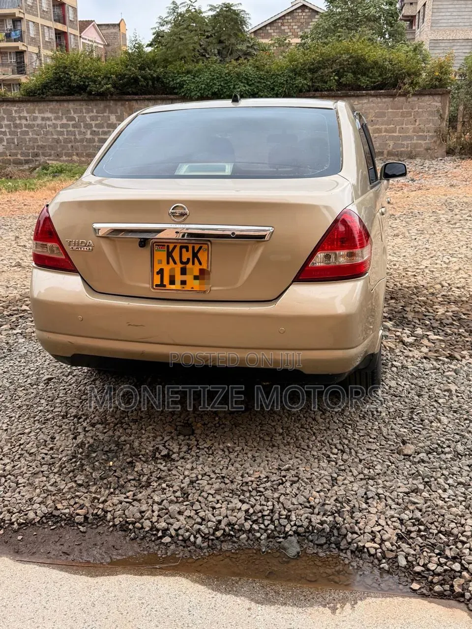 Nissan Tiida 2009 Gold