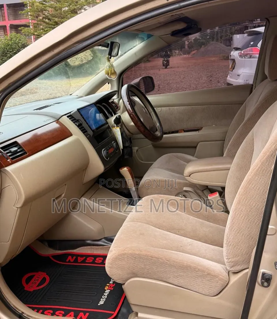 Nissan Tiida 2009 Gold
