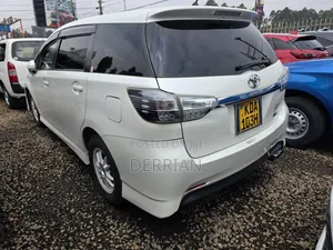 Toyota Wish 2013 White