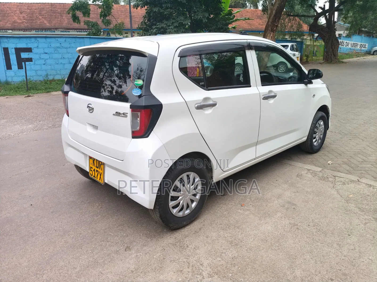 Daihatsu Mira 2017 White