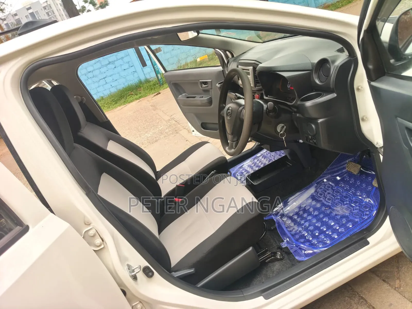 Daihatsu Mira 2017 White