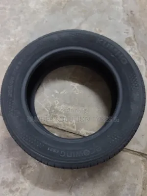 205 /55 R16 Kumho Tyres Ecowing Es31 Made in Korea