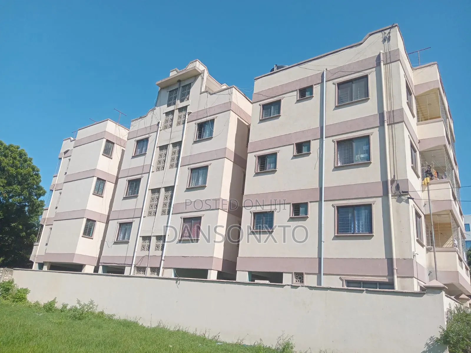 20bdrm Block of Flats in Mtambo for sale