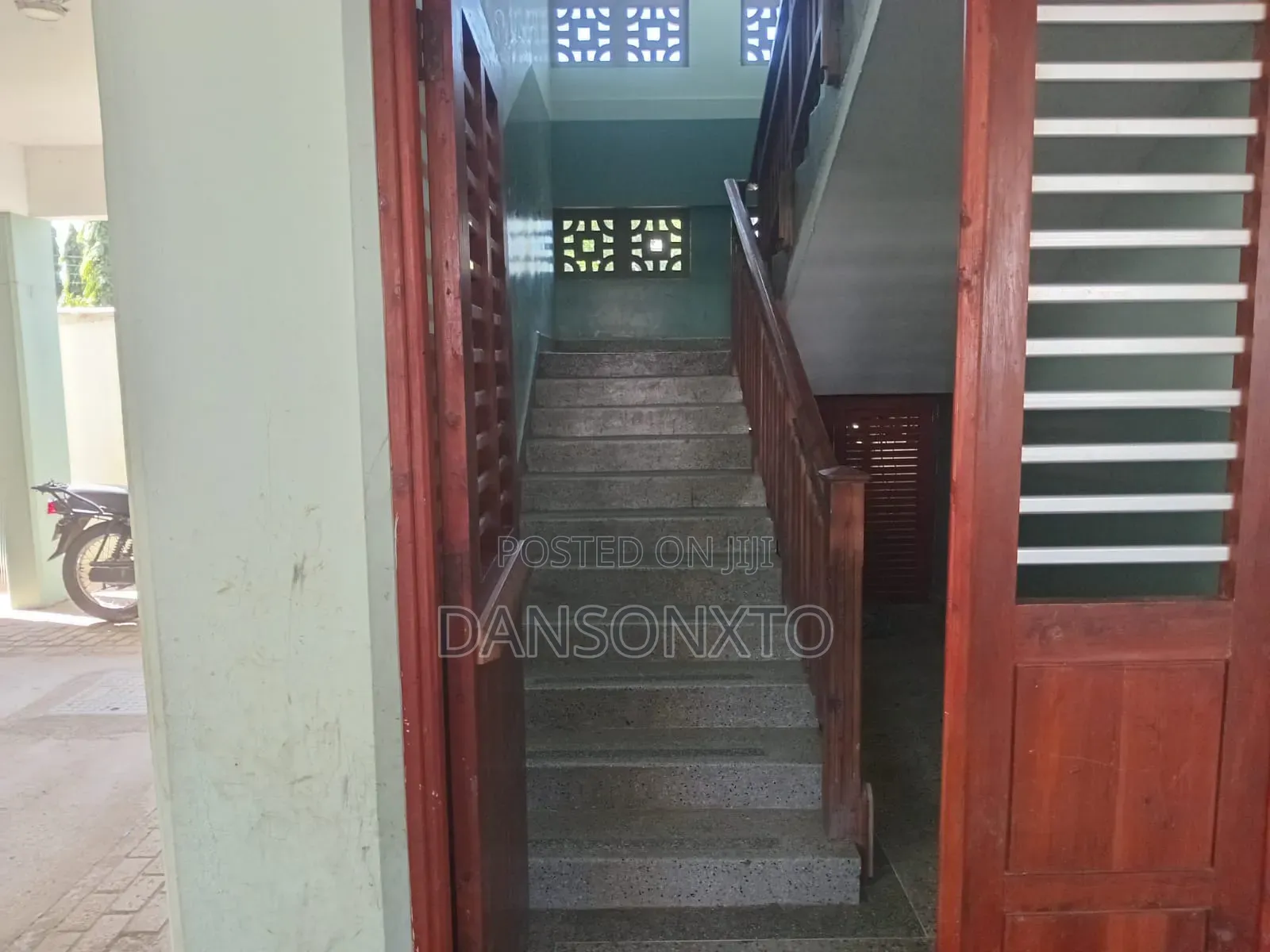 20bdrm Block of Flats in Mtambo for sale