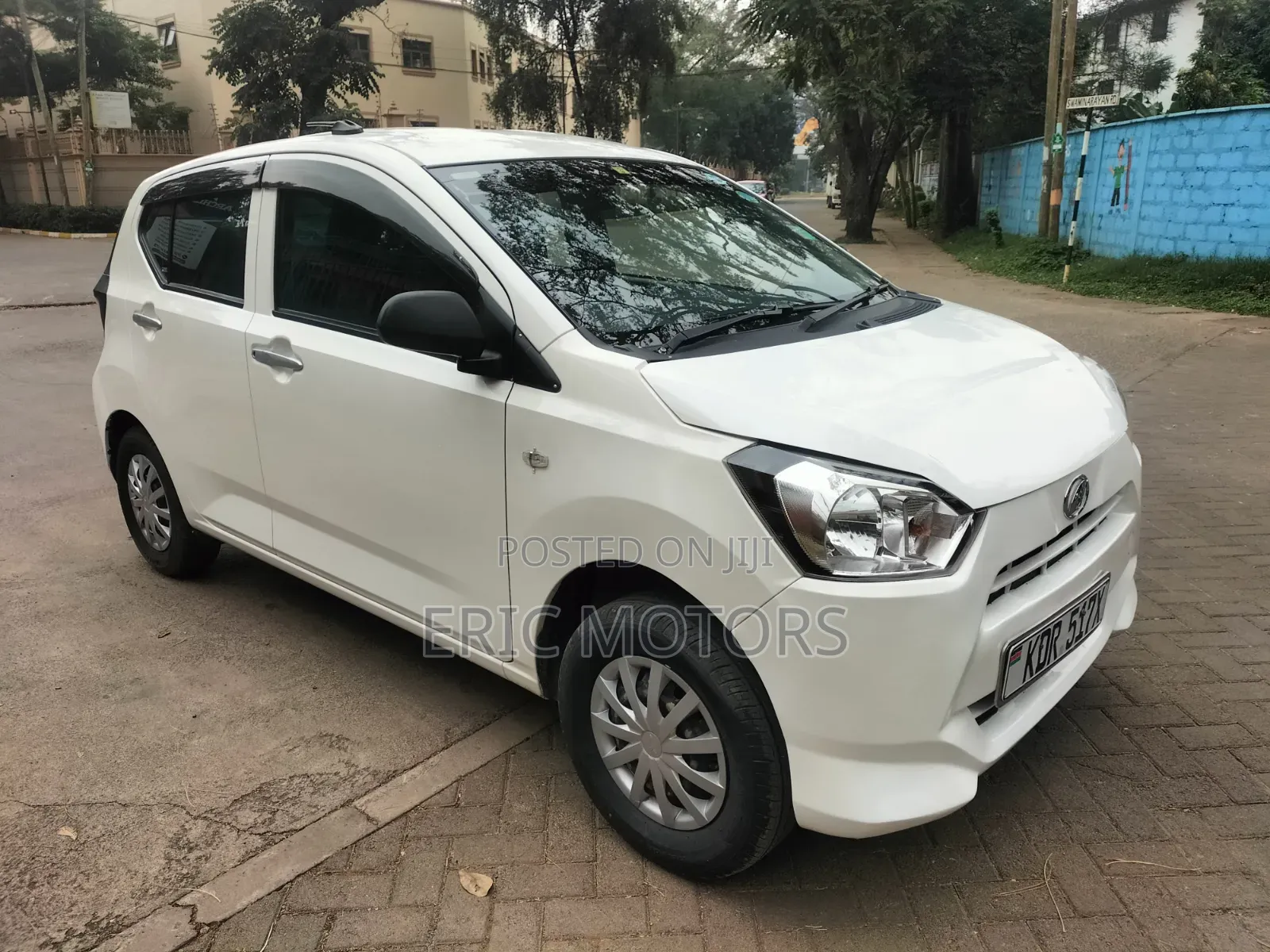 Daihatsu Mira 2017 White
