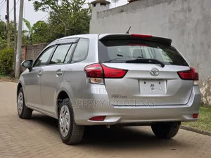 Toyota Corolla Fielder 2019 Silver