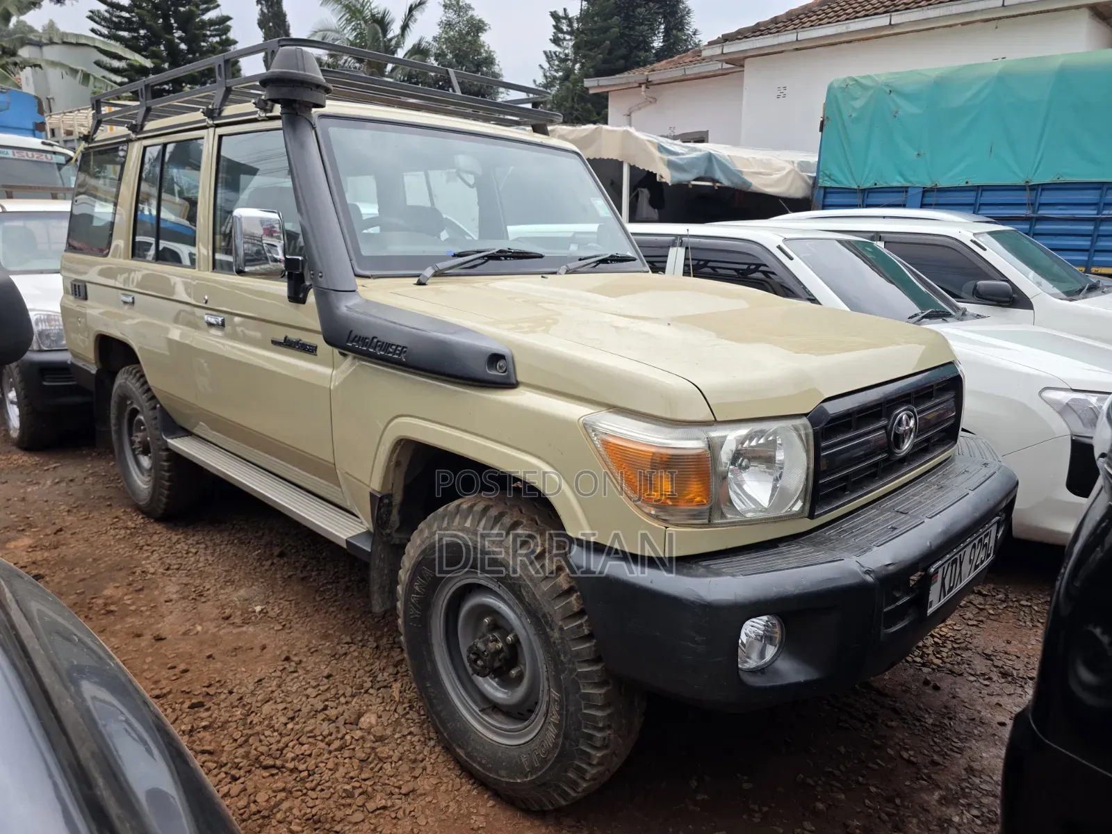 Toyota Land Cruiser 2010 Brown