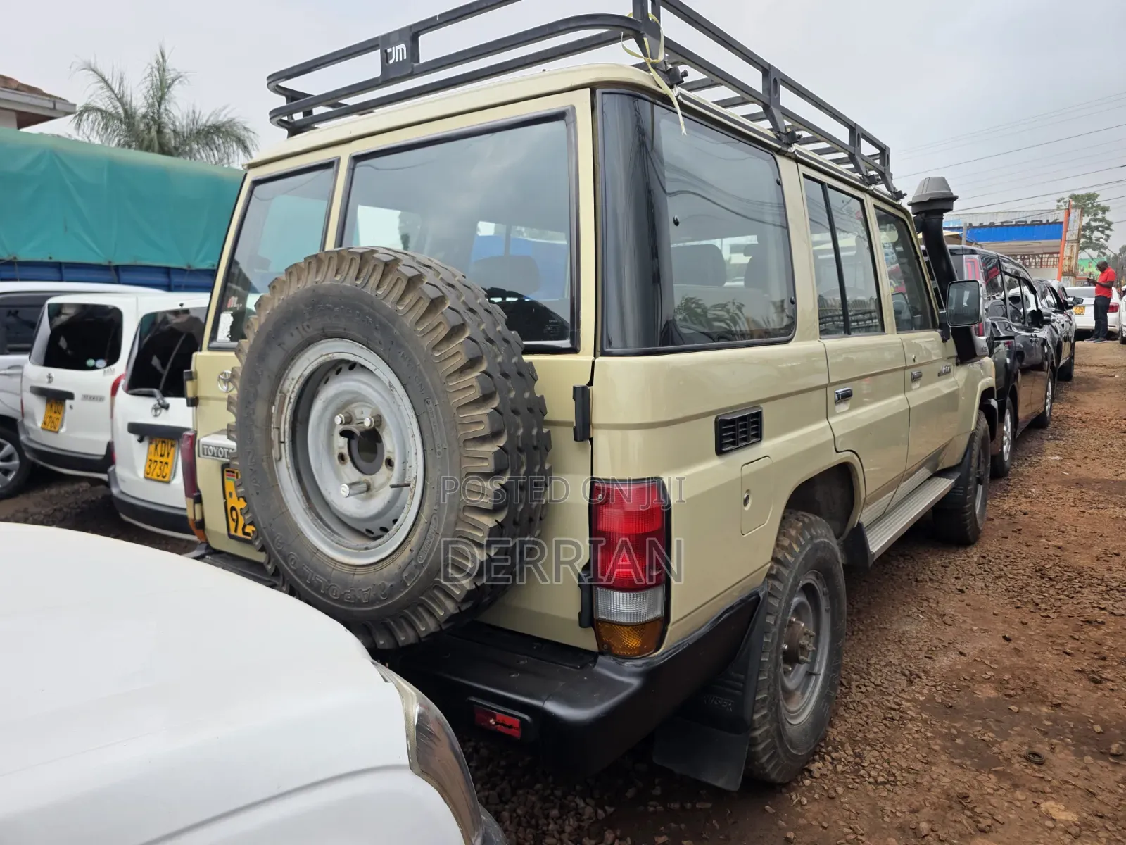 Toyota Land Cruiser 2010 Brown