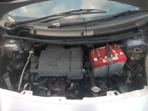 Toyota Vitz 2007 Silver