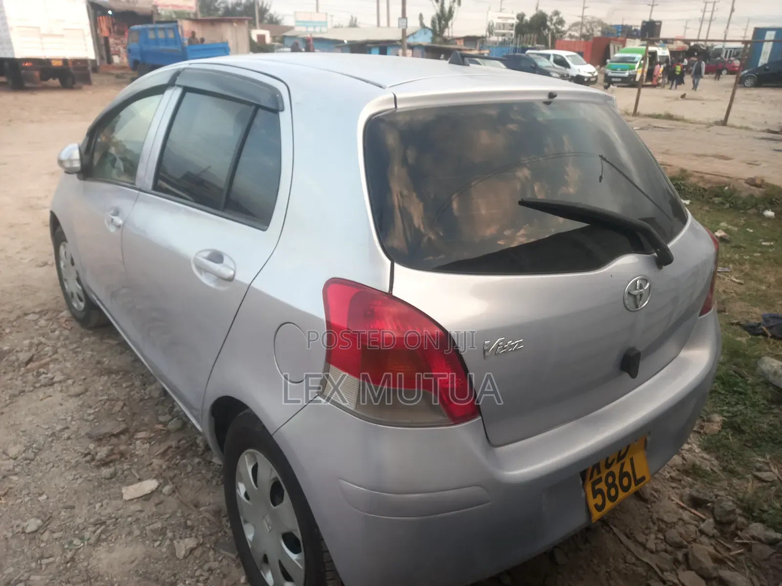 Toyota Vitz 2007 Silver