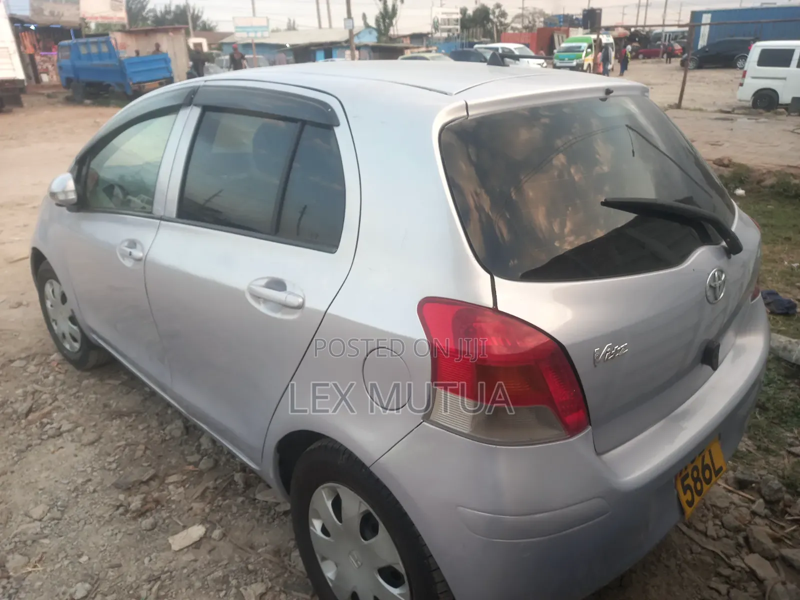 Toyota Vitz 2007 Silver