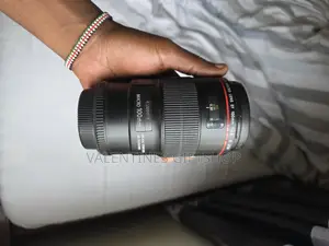 Canon Ef 100mm F2 8