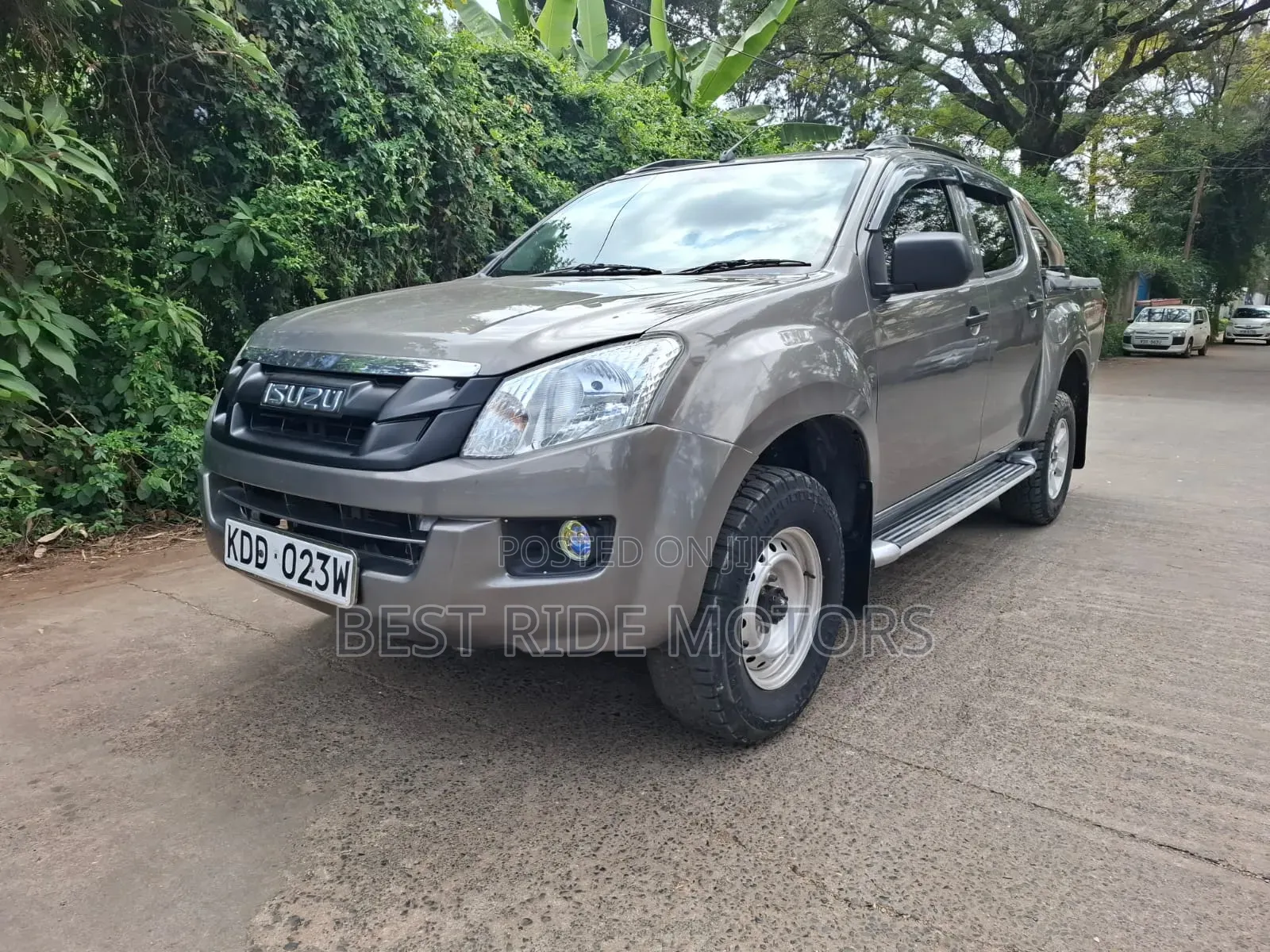 Isuzu D-MAX 2022 Gray