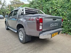 Isuzu D-MAX 2022 Gray