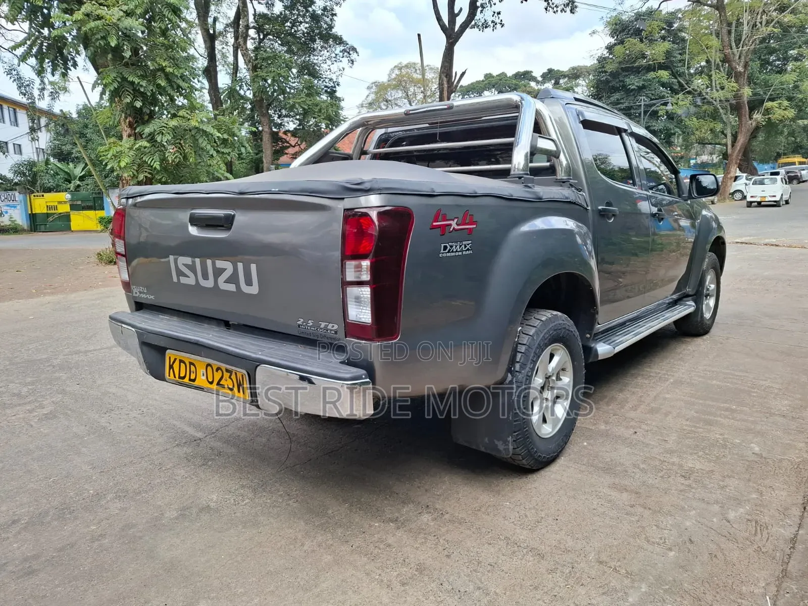 Isuzu D-MAX 2022 Gray