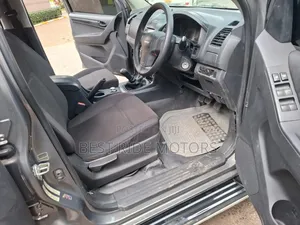 Isuzu D-MAX 2022 Gray