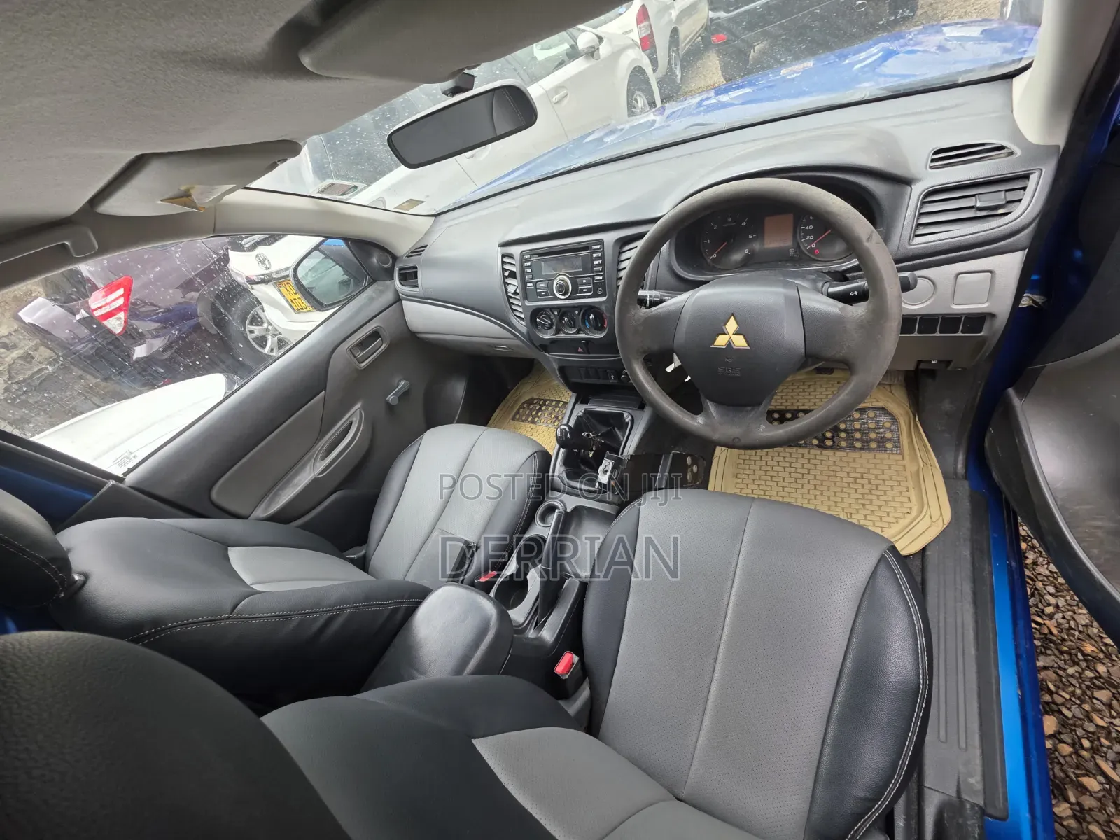 Mitsubishi L200 2015 Blue