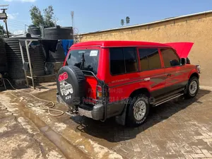 Mitsubishi Pajero Junior 1998 Red